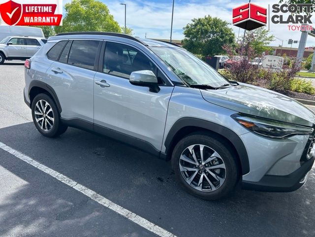 2024 Toyota Corolla Cross XLE