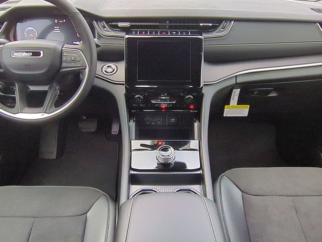 new 2025 Jeep Grand Cherokee car, priced at $41,791