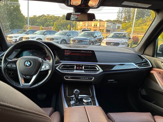 Used 2020 White BMW xDrive40i image 14