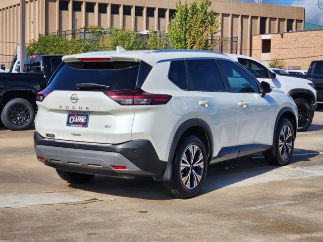 2022 Nissan Rogue SV - 6