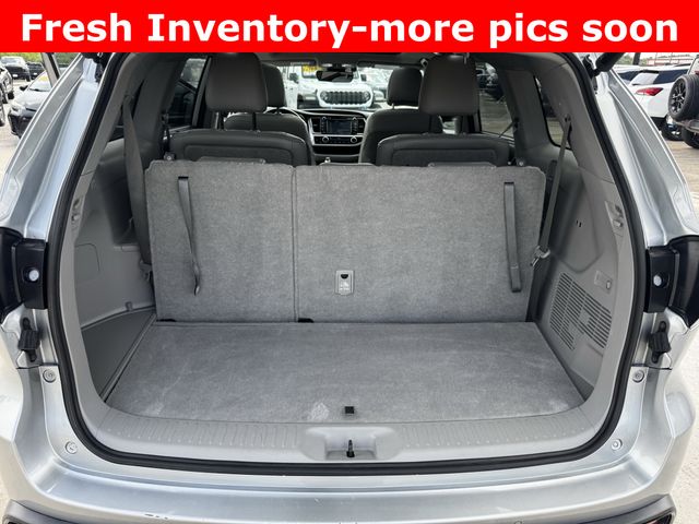 2019 Toyota Highlander Limited Platinum Silver at River Oaks CDJR