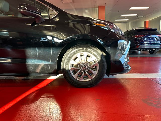 Used 2026 Toyota Sienna Van
