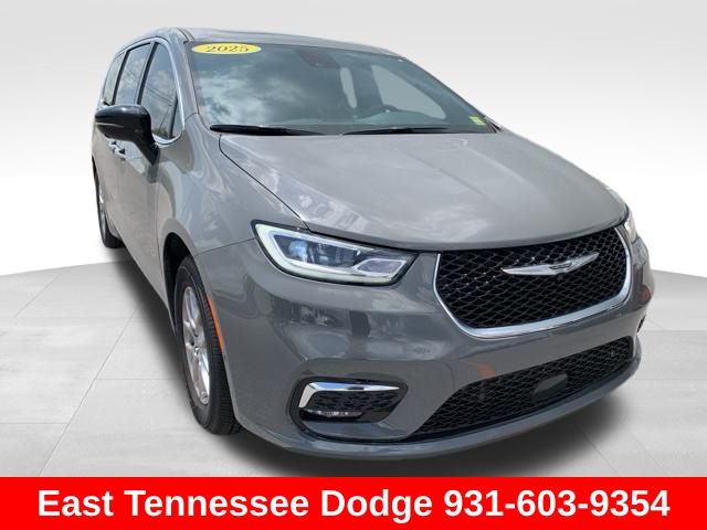 2025 Chrysler Pacifica  photo