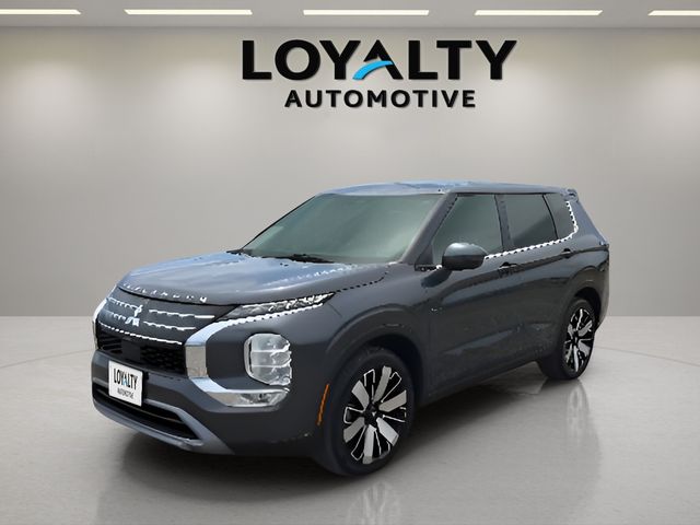 2025 Mitsubishi Outlander SE 2WD's photo