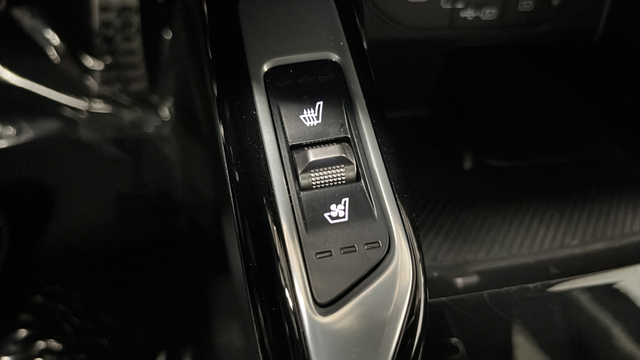 Used 2024 Black Kia X-Line SX image 31