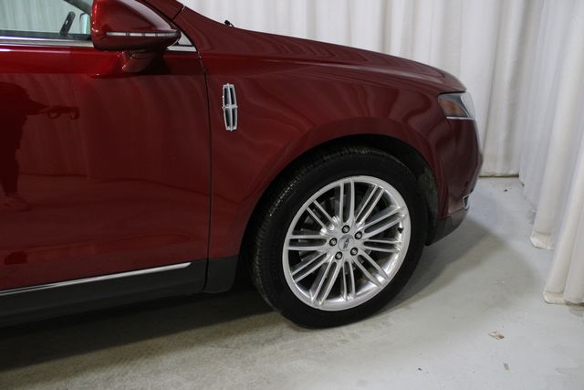 Used 2018 Red Lincoln Reserve image 37