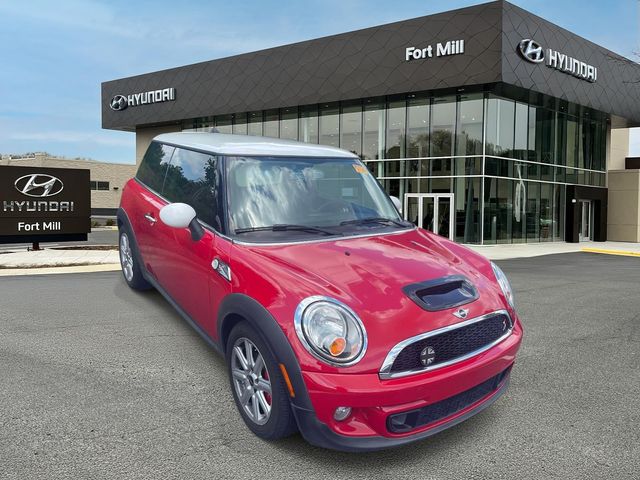 Chili Red 2013 MINI Cooper Hatchback Front-Wheel Drive 6-Speed Automatic