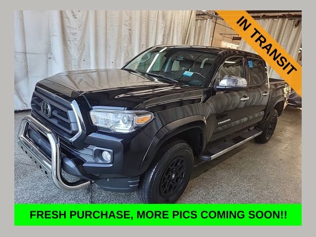 Midnight Black Metallic 2022 Toyota Tacoma Pickup Truck Four-Wheel Drive 6-Speed Automatic