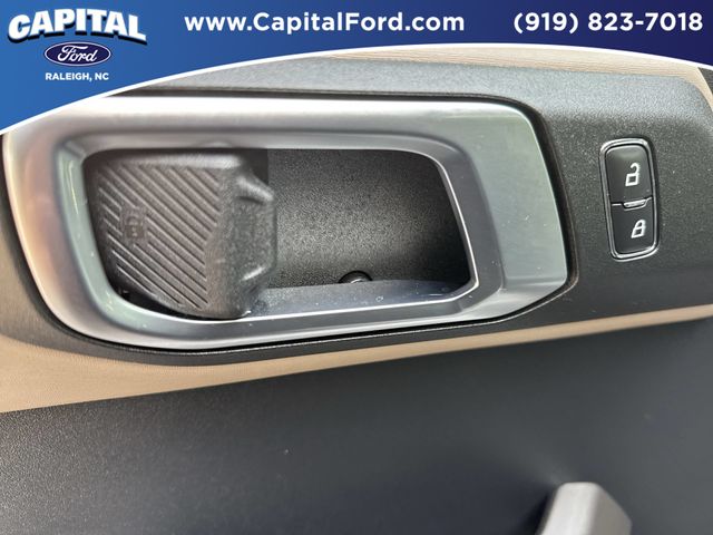 Used 2023 Gray Ford Wildtrak image 21