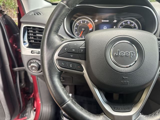 Used 2019 Red Jeep Limited image 17
