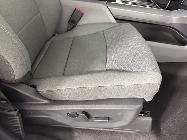 2025 Oxford White Ford F-150 XLT 4X4 Truck