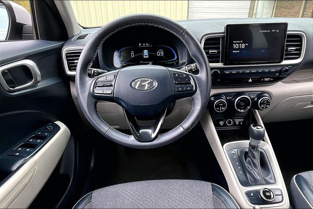 Used 2025 Hyundai Venue Limited 4D Sport Utility