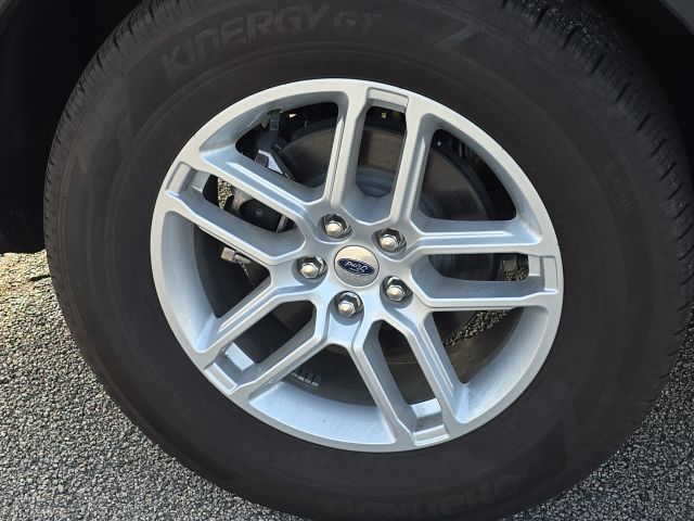 2025 Ford Explorer Active:B02481