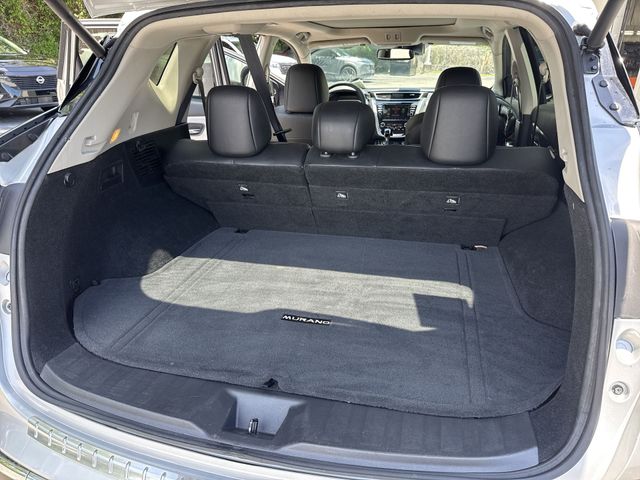 Used 2021 Silver Nissan SL image 12