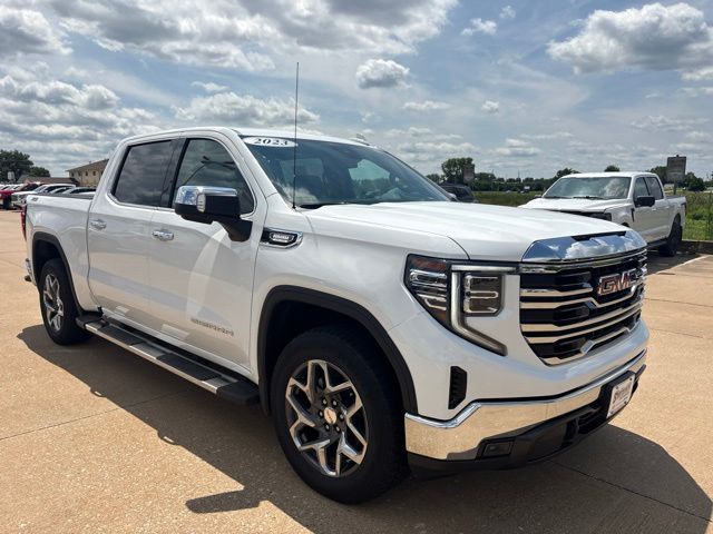 Summit White 2023 GMC Sierra 1500 Pickup Truck Four-Wheel Drive Automatic