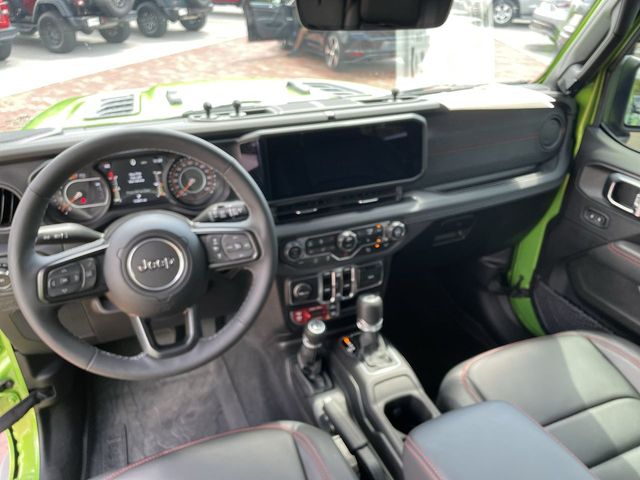 Used 2025 Jeep Wrangler SUV