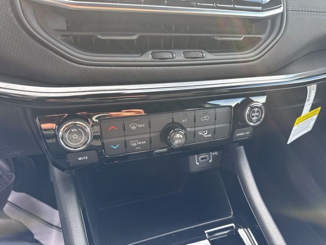 New 2026 Blue Jeep Latitude image 20