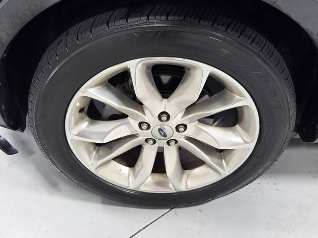 Used 2011 Red Ford XLT image 19