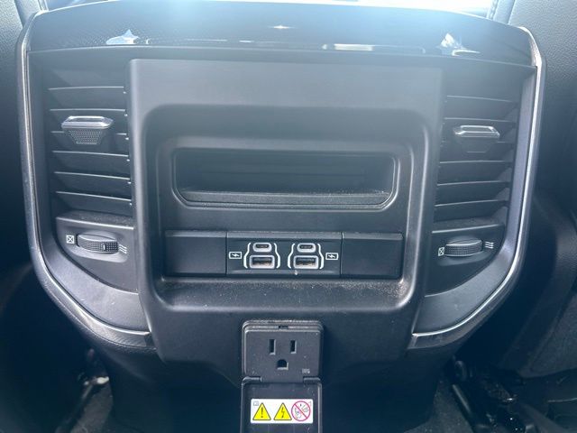 Used 2021 Black Ram Laramie image 18