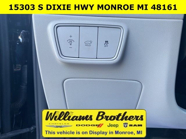 2024 Hyundai Tucson SEL - Black Pearl exterior view 15