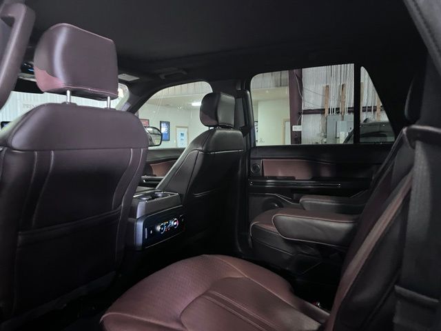 Used 2022 White Ford King Ranch image 10