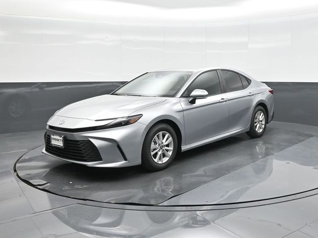 2026 Toyota Camry LE Hybrid's photo