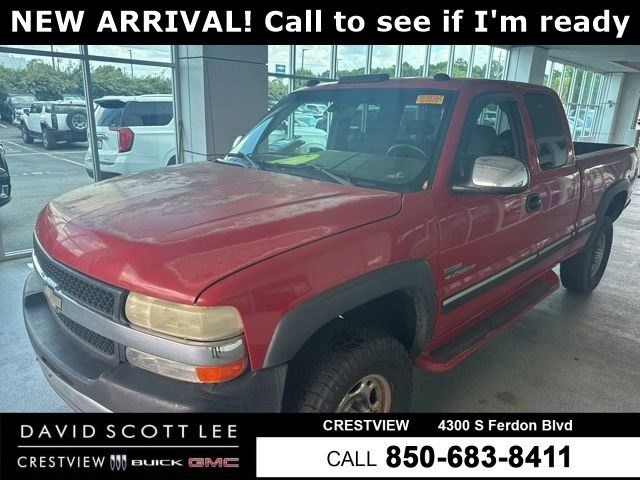 Victory Red 2001 Chevrolet Silverado 2500HD LS Extended Cab RWD Pickup Truck Rear-Wheel Drive 5-Speed Automatic Overdrive