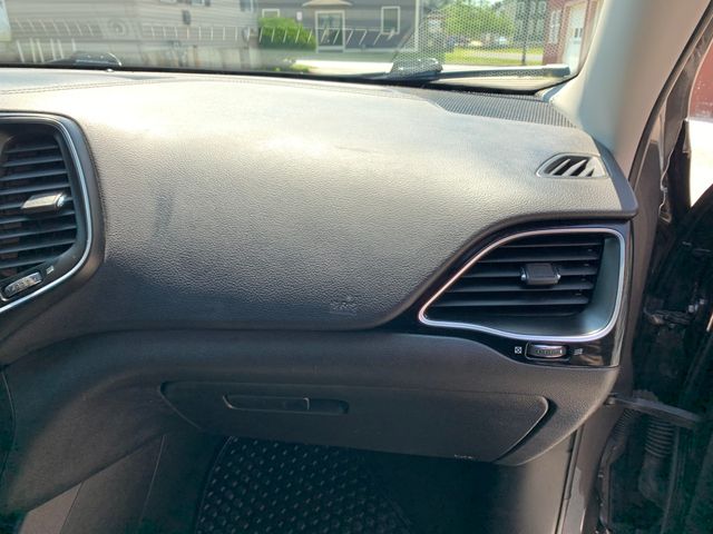 Used 2020 Jeep Cherokee SUV
