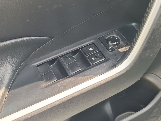 2020 Toyota RAV4 Hybrid - Image 16