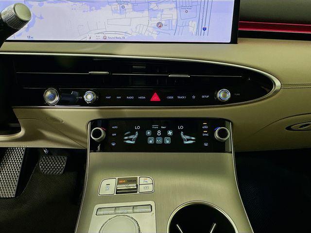 Thumbnail: 2026 Genesis GV70 - 14