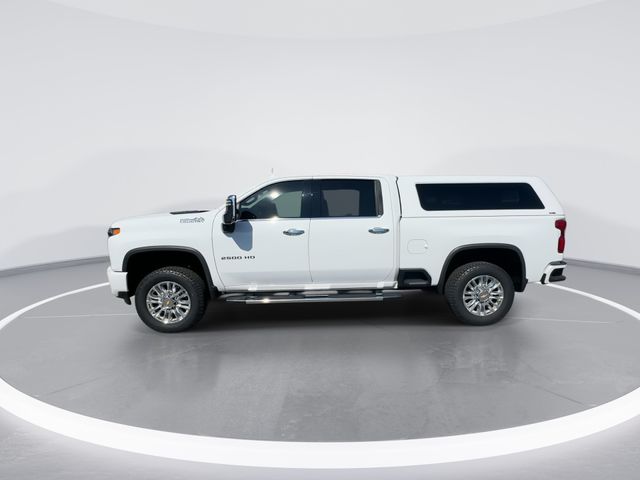 Used 2023 White Chevrolet High Country image 4