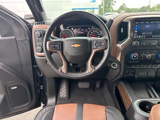 2022 Chevrolet Silverado 3500HD High Country 13