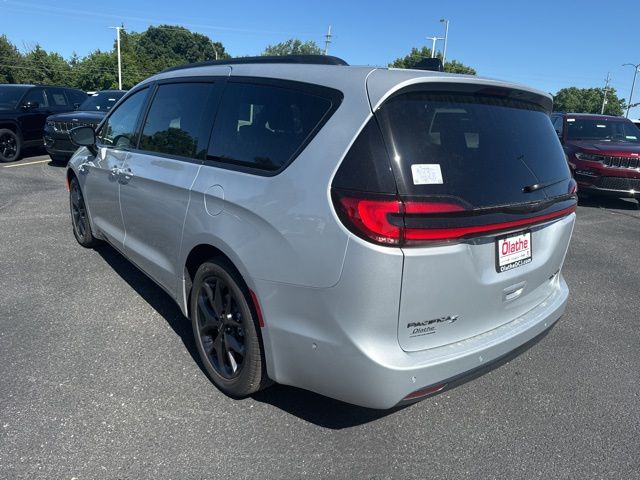 2024 Chrysler Pacifica Limited 9