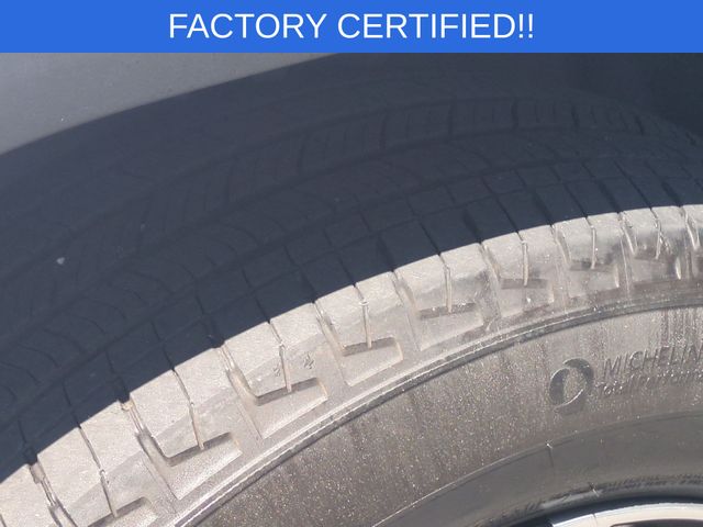Used 2023 Silver Jeep Limited image 11