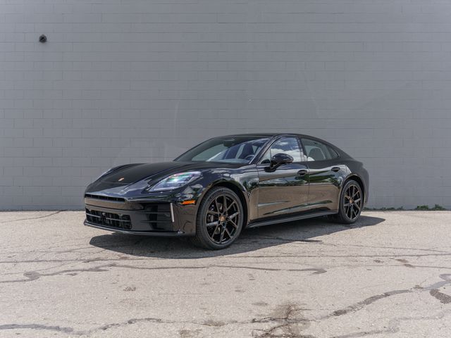 2026 Porsche Panamera 4