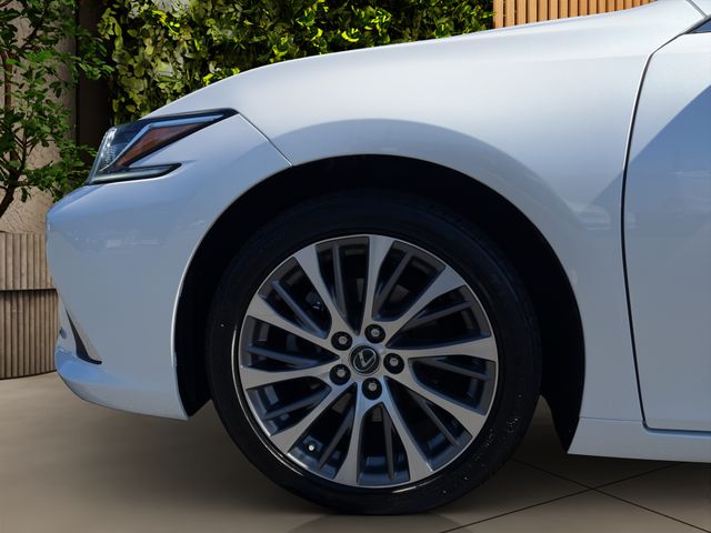 2021 LEXUS ES 250 AWD • PREMIUM PACKAGE • CLEAN CARFAX NAVIGATION • APPLE CARPLAY • HEATED & COOLED SEATS • BLIND SPOT MONITOR • PREMIUM PACKAGE Thumbnail