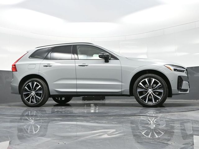 2025 Volvo XC60  photo