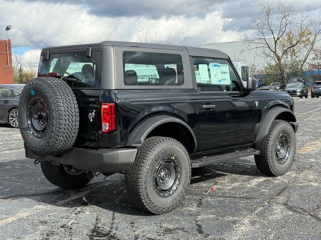 New 2025 Black Ford Base image 6