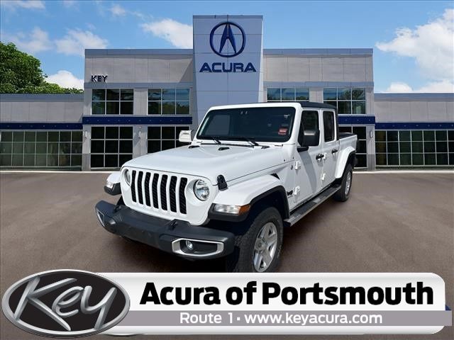 Bright White Clearcoat 2021 Jeep Gladiator Pickup Truck Four-Wheel Drive 8-Speed Automatic