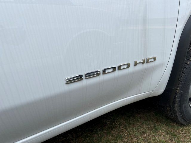 2023 GMC Sierra 3500HD Pro 4