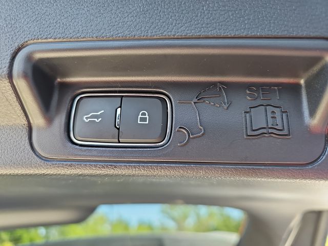 Used 2025 Gray Ford Platinum image 13