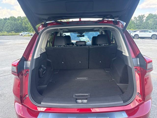 2025 Nissan Rogue Platinum:C02794