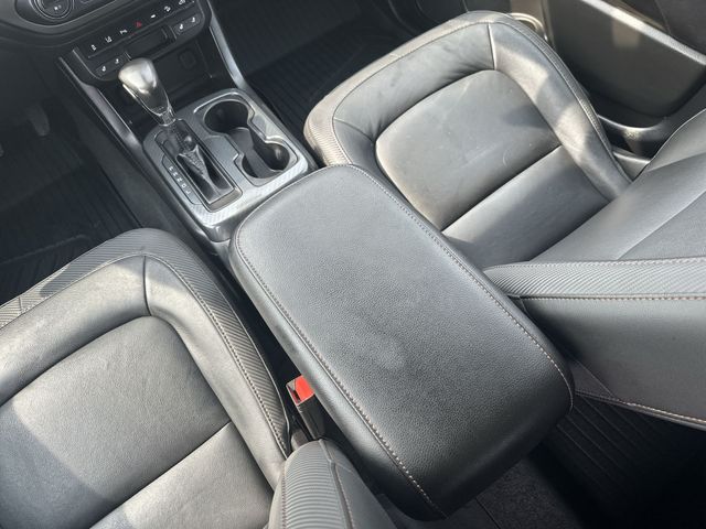 Used 2022 Beige GMC AT4 w/Leather image 24