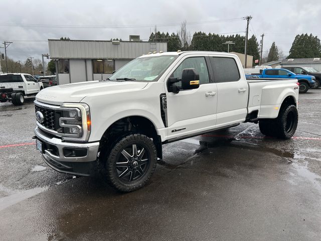 2024 Ford F-350 Super Duty Lariat Crew Cab LB DRW 4WD