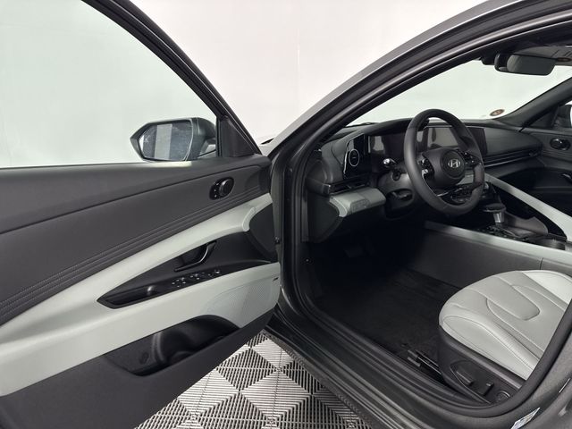 New 2025 Hyundai Elantra Hybrid For Sale in Indianapolis, IN