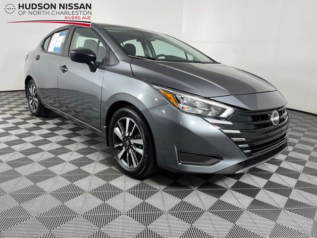 Gray (Gun Metallic) 2025 Nissan Versa Sedan Front-Wheel Drive Continuously Variable Transmission