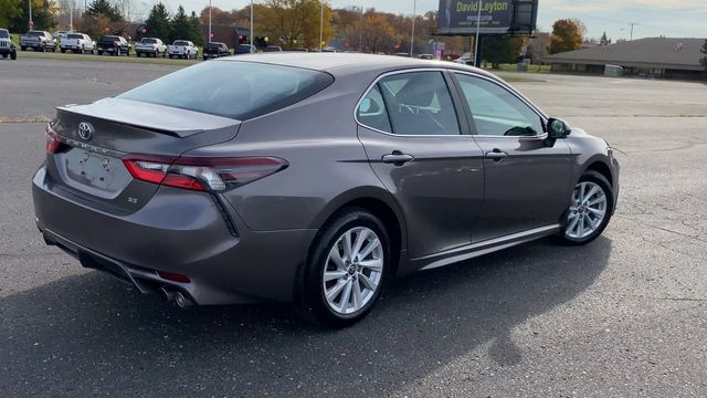 2022 Toyota Camry SE 8