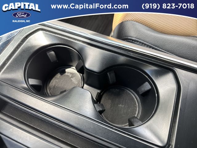 Used 2023 White Ford Lariat image 32