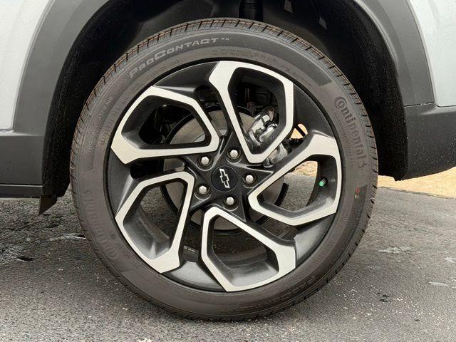 new 2026 Chevrolet Trax car, priced at $27,885