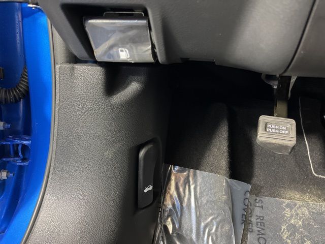 2025 Electric Blue Metallic/Super Black Nissan Sentra SR FWD Sedan